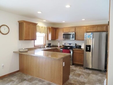 1300 Fir St, Janesville, WI 53546 - photo 4