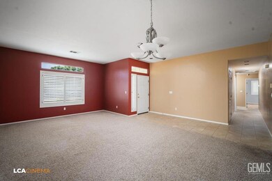 5605 Meadow Valley Ct unit 3, Bakersfield, CA 93312 - photo 4