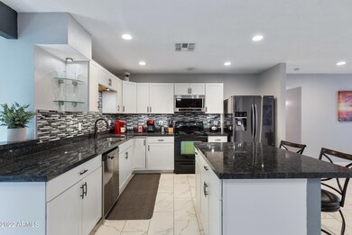 9826 N 37th Ave-10