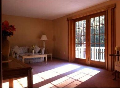 19 Chippewa St, Hubbardston, MA 01452 - photo 2