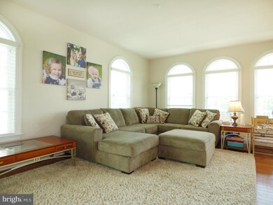 15347 Tewkesbury Place, Upper Marlboro, MD 20774 - photo 3