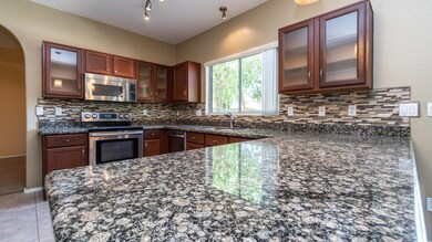 932 S Gardner DR-17