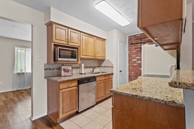 3750 Laura Leigh Dr, Friendswood, TX 77546 - photo 6