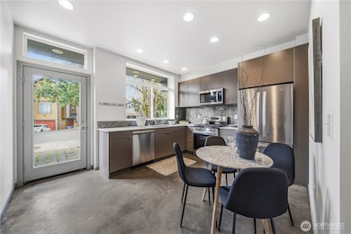 5936 36th Ave S unit A, Seattle, WA 98118 - photo 4