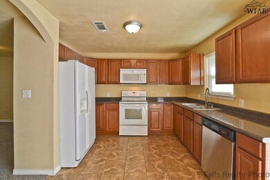 1217 Harvey Dr, Wichita Falls, TX 76302 - photo 4