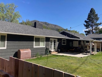 203 N Humbolt St, Canyon City, OR 97820 - photo 6