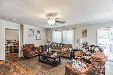 560 Jennings Rd, Statesville, NC 28625 - photo 4