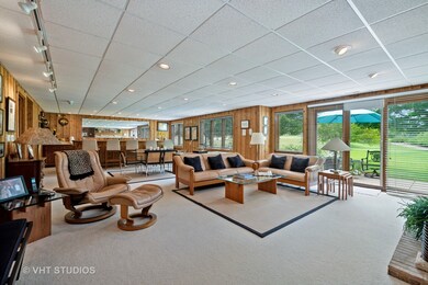 8 Castle Pines Ct, Lake In the Hills, IL 60156 - photo 2