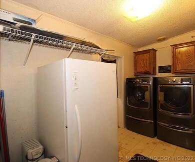 39111 W 190th St S, Bristow, OK 74010 - photo 6