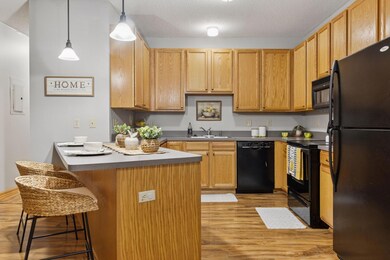 2530 E 34th St unit 111, Minneapolis, MN 55406 - photo 3