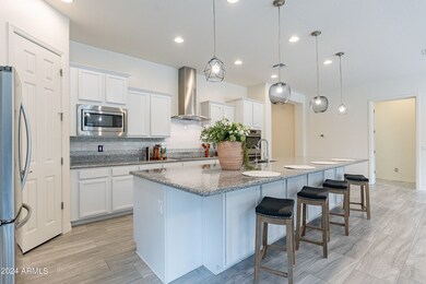 933 E Horseshoe Place, Chandler, AZ 85249 - photo 4