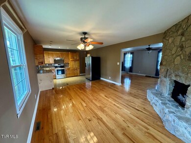 817 Midnight Dr, Chilhowie, VA 24319 - photo 6