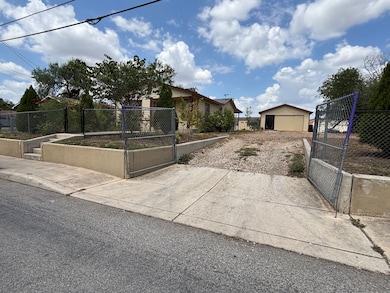 147 Wainwright St, San Antonio, TX 78211 - photo 3