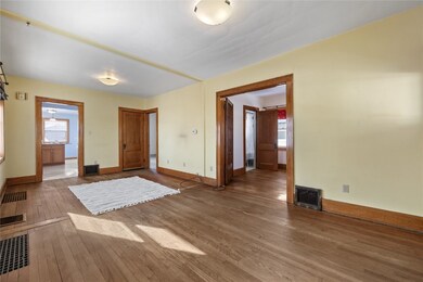 1057 F Ave NW, Cedar Rapids, IA 52405 - photo 5