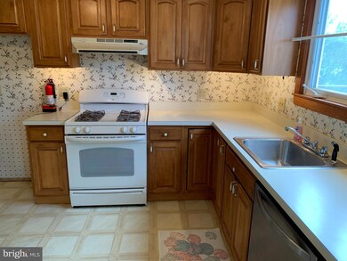 608 Hobart Dr, Clementon, NJ 08021 - photo 3