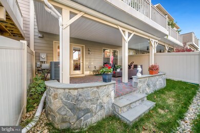 7204 Holywell Ln, Falls Church, VA 22043 - photo 5