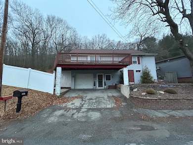 225 Owl Creek Rd, Tamaqua, PA 18252 - photo 2