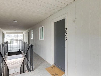 1110 Sherwood Ln unit 223, Nichols Hills, OK 73116 - photo 3