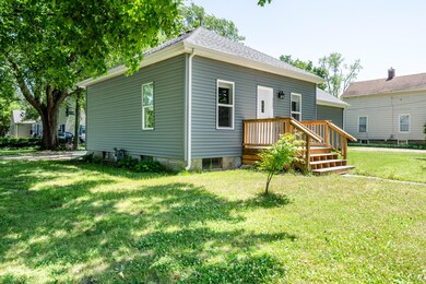 308 N Elm St, Three Oaks, MI 49128 - photo 2