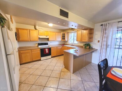 Kitchen (1)
