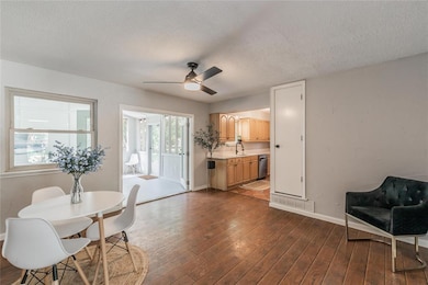 64 Stonegate Dr, Bedford, TX 76022 - photo 6