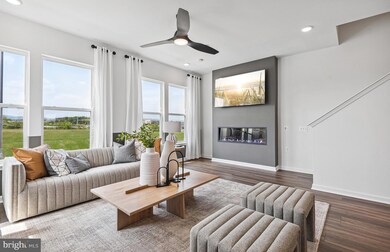 22311 Wood Frog Dr, Boyds, MD 20841 - photo 2