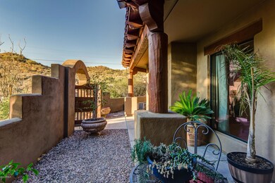 Courtyard Views!
