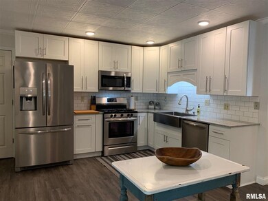 2400 Hillcrest St, Harrisburg, IL 62946 - photo 4