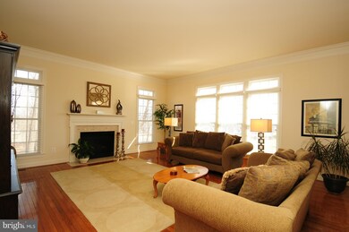 35357 Greyfriar Dr, Round Hill, VA 20141 - photo 7