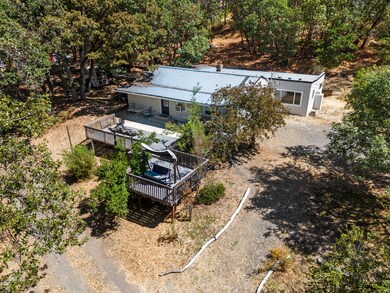 6032 Old Stage Rd, Central Point, OR 97502 - photo 2