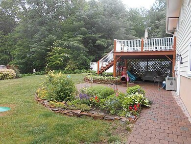 24 Dawes St, Blackstone, MA 01504 - photo 3