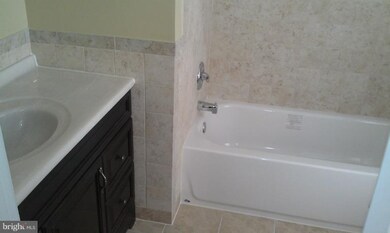 4802 Sheriff Rd NE, Washington, DC 20019 - photo 6