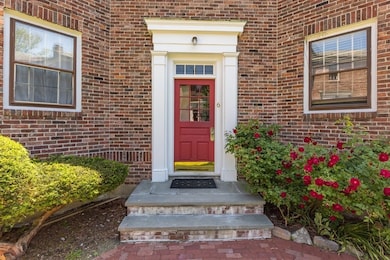 6 Garden Ct unit 2, Cambridge, MA 02138 - photo 3