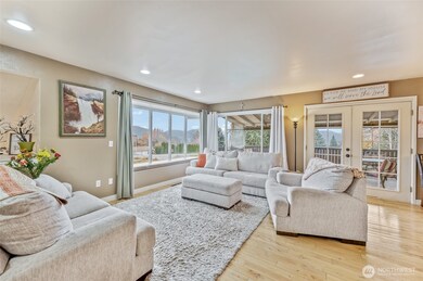 809 N Kenroy Terrace, East Wenatchee, WA 98802 - photo 4