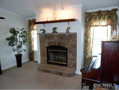 33 Colton Dr, Leicester, NC 28748 - photo 3