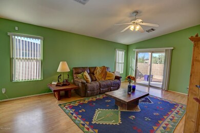 2692_living3