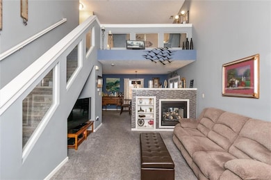 619 Pine Lake Dr, Greenwood, IN 46143 - photo 4