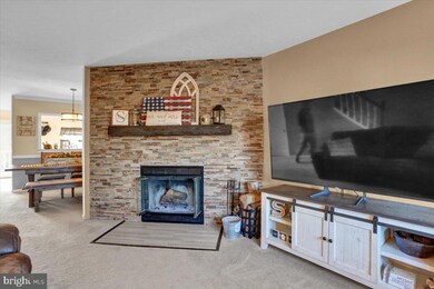 69 Brookside Ct, Boyertown, PA 19512 - photo 5