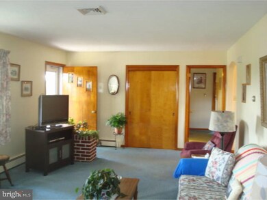 1348 W Campbell Rd, Green Lane, PA 18054 - photo 6