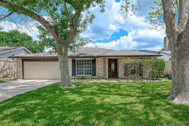 16511 Bougainvilla Ln, Friendswood, TX 77546 - photo 2