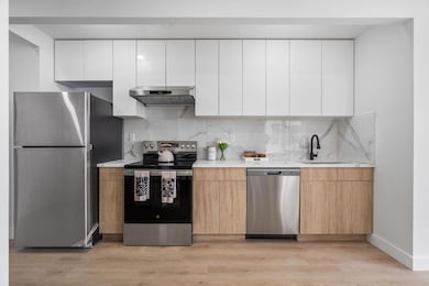 The Openaire - The OpenAire unit 4J, Queens, NY 11102 - photo 2