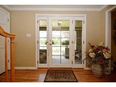 Entry/Foyer.