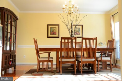 8497 Lanier Overlook Ct, Bristow, VA 20136 - photo 4