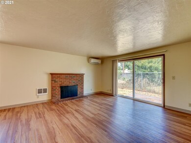 1920 Lemming Ave, Eugene, OR 97401 - photo 6