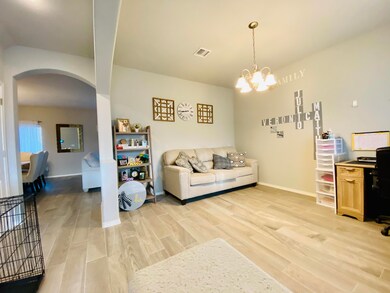 948 Nellind St, El Paso, TX 79928 - photo 3