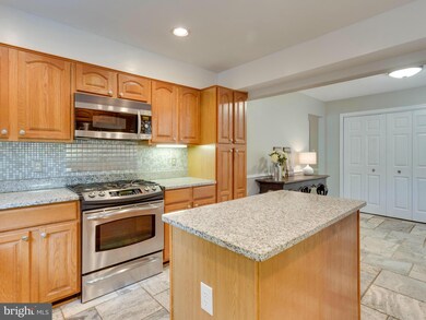 9067 Northedge Dr, Springfield, VA 22153 - photo 6