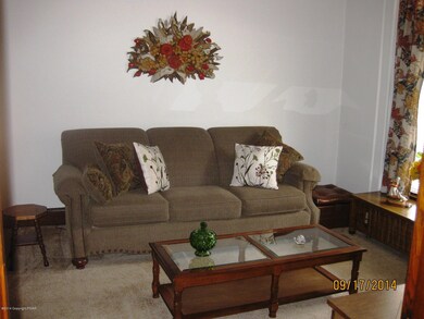 631 E Broad St, Tamaqua, PA 18252 - photo 6