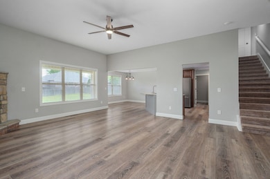 5596 S Pinehurst Ave-7