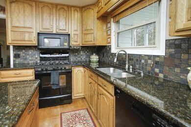3422 10th st-107
