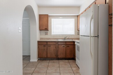 2827 N 55th Dr, Phoenix, AZ 85035 - photo 7